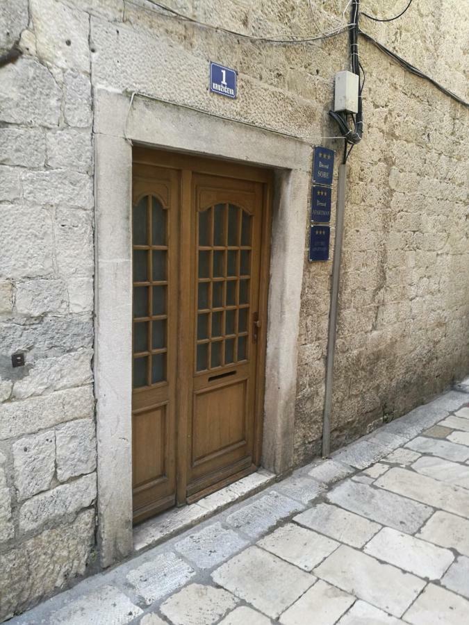 Diocletians Palace Apartment For Two Split Exterior foto